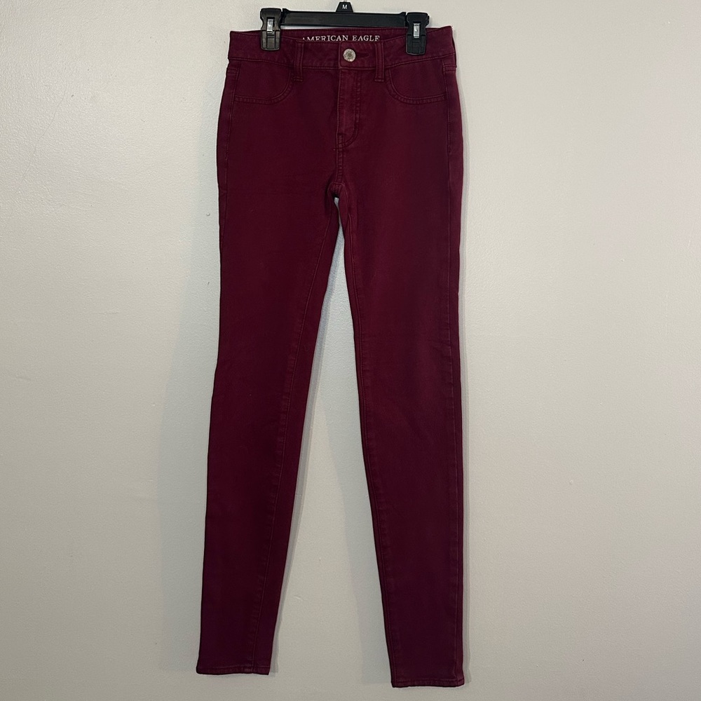 american eagle burgundy jeggings!